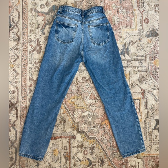 Distressed Parker Jeans - Picture 4 of 5